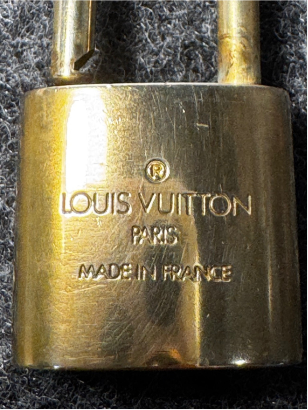 Women's Louis Vuitton Gold Padlock and Key 312 With Generic Purse Charm - Picture 6 of 6